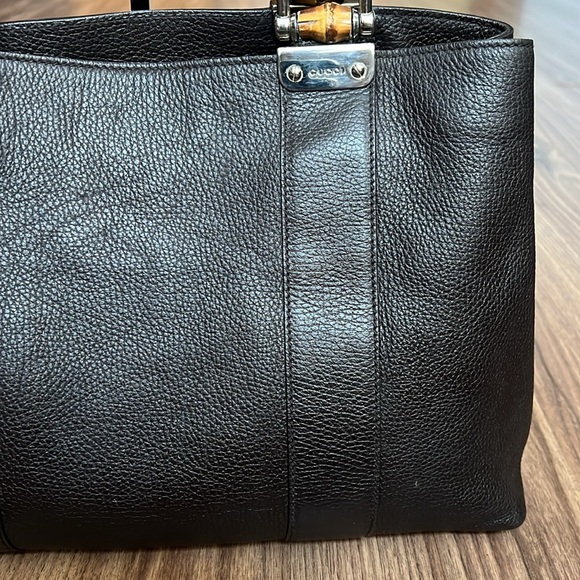 A143 - 💯 % authentic Gucci shoulder bag - Picture 6 of 16